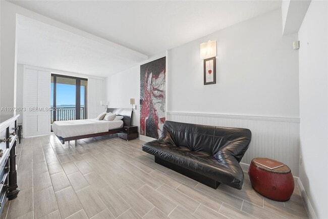 Building Photo - 540 Brickell Key Dr