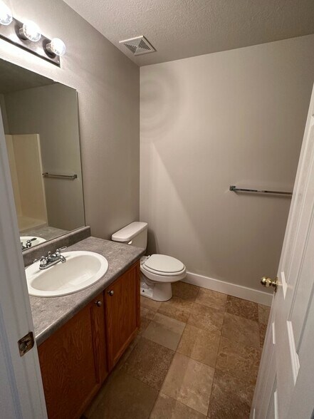 Building Photo - 4961 Buffalo Ct