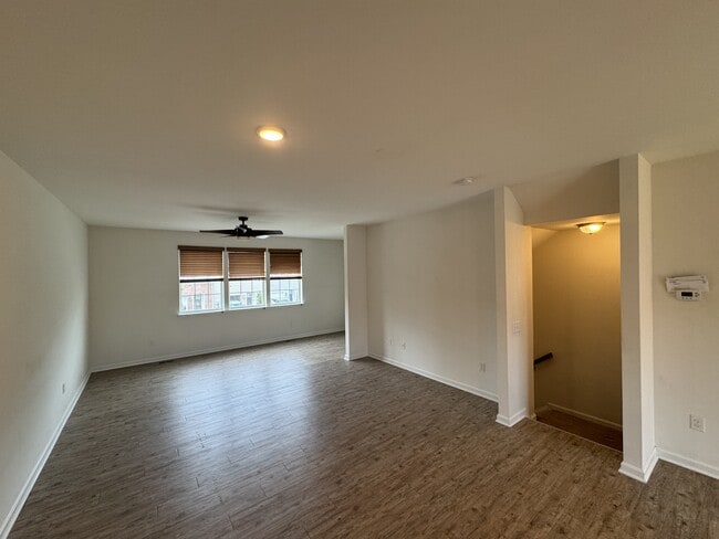 Building Photo - 172 Drexel Ct