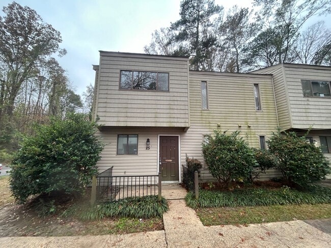 Building Photo - 240 Jamil Rd