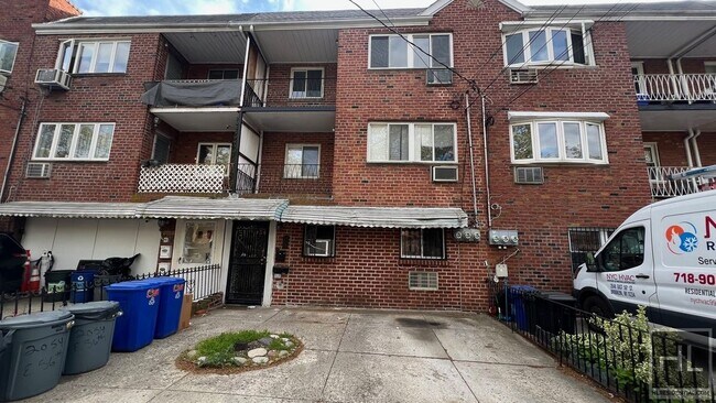 Building Photo - GUT RENOVATED VERY LARGE 3 BEDEROOMS W/ PR...