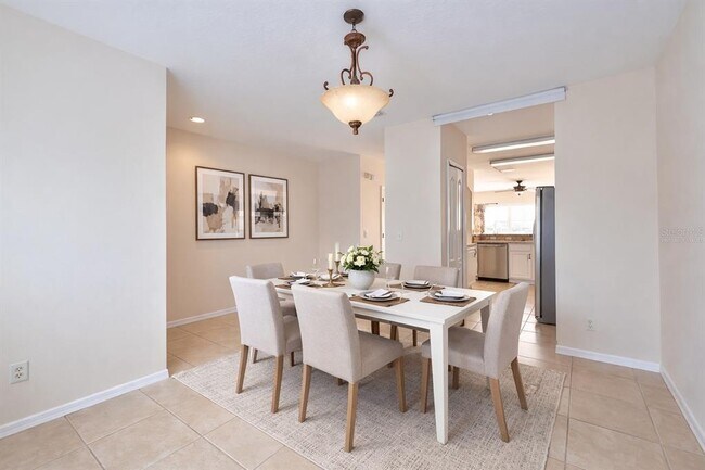 Building Photo - 15843 Fishhawk View Dr