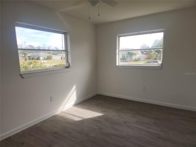 Building Photo - 1140 Queen Rd