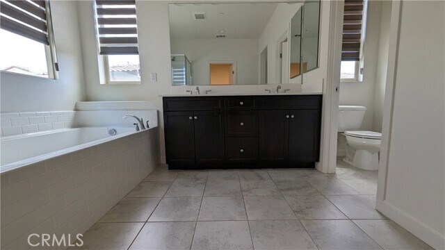 Building Photo - 15807 Moonflower Ave
