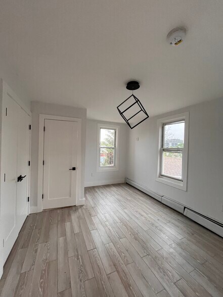 Building Photo - 70 Bevan St