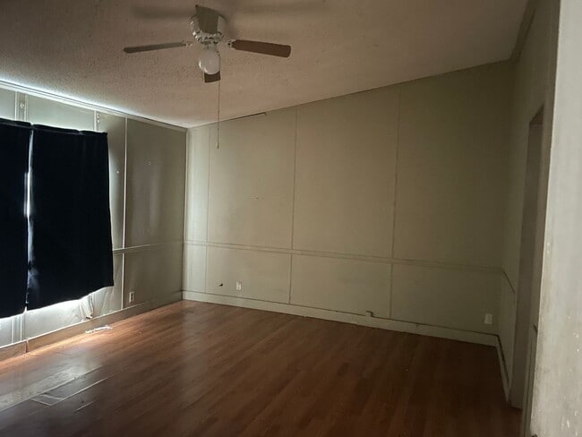 Building Photo - 5 Bedroom, 3 Bath 2,128 sq ft Doublewide T...
