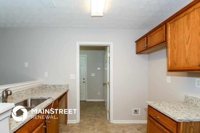 Building Photo - 6122 Ruth St SW