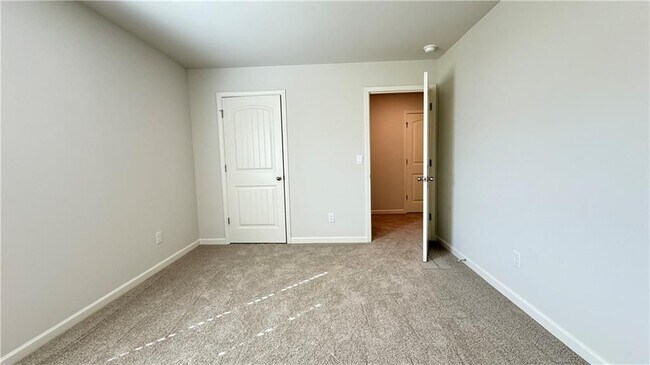 Building Photo - 841 HighGrove Wy