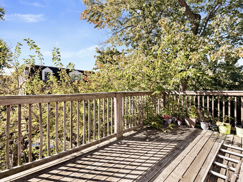 Building Photo - 95 Florida St