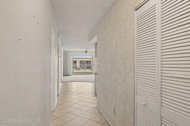 Building Photo - 2135 N Courtenay Pkwy