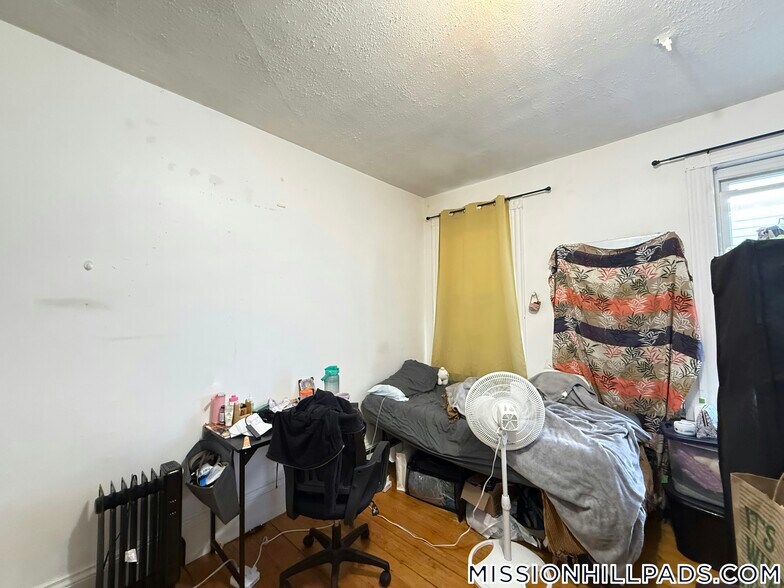 Building Photo - 50 Fisher Ave