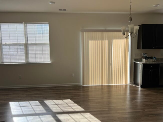 Building Photo - 2 Misty Lake Ct