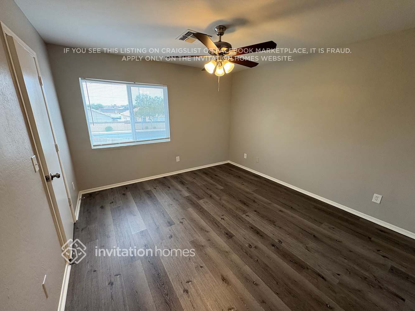 Building Photo - 12901 N El Frio St