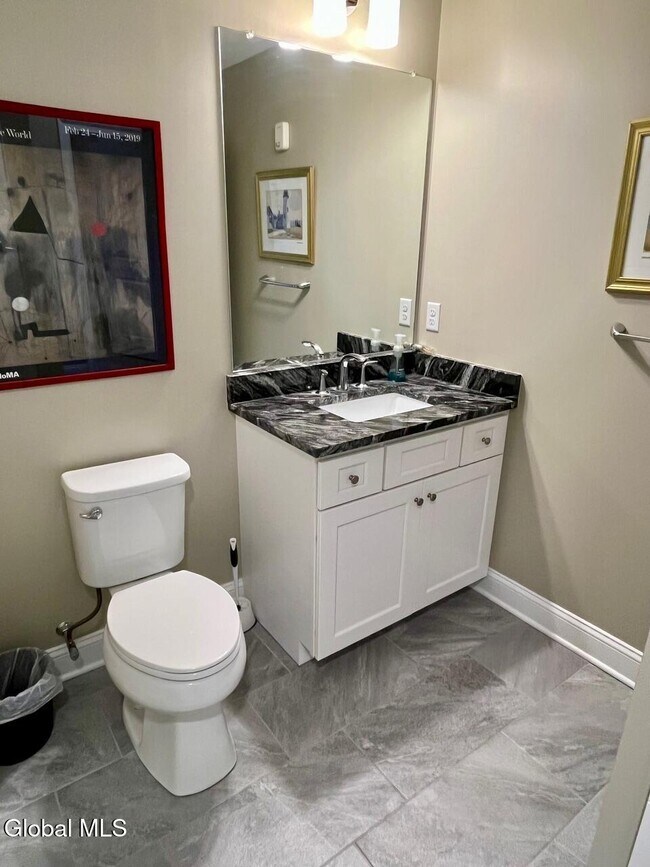 Building Photo - 77 Van Dam St