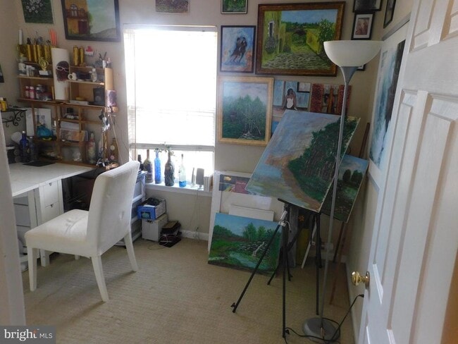 Building Photo - 337 Kirby St