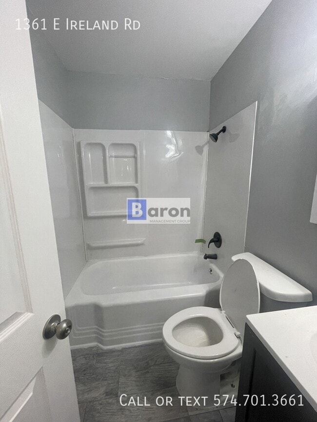 Building Photo - 1361 E Ireland Rd