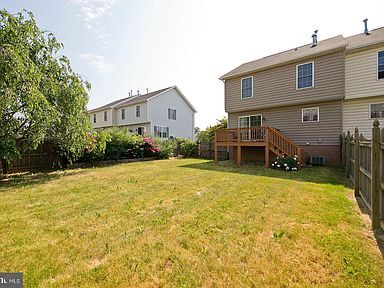 Building Photo - 2079 Honeysuckle Ln