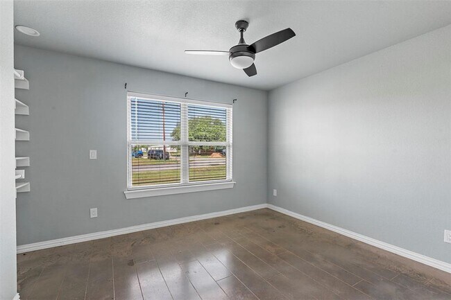 Building Photo - 6301 Hunterwood Dr