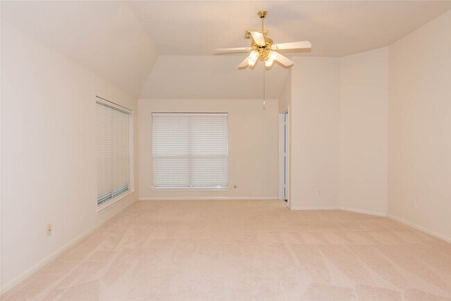 Building Photo - 9115 Sunny Ridge Dr