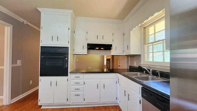 Building Photo - 6010 Ellington Rd NW