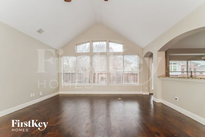 Building Photo - 3921 Cloudcrest Dr