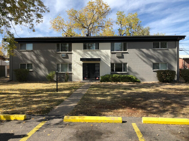 Building Photo - OAK NORTH APTS