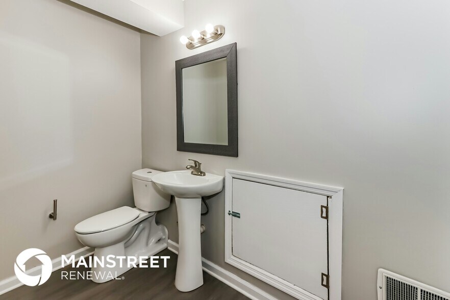 Building Photo - 6702 Londonderry Dr