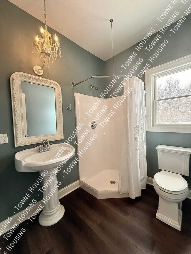 Building Photo - 13573 Schang Rd