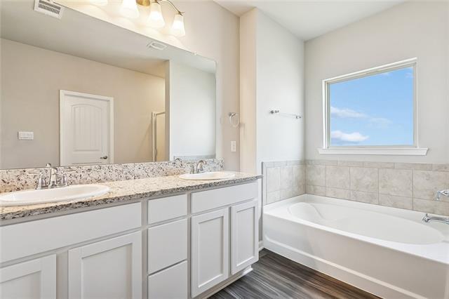 Building Photo - 425 Short Bough Ln
