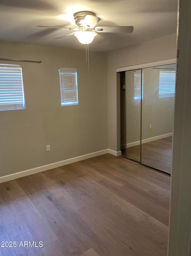 Building Photo - 461 W Holmes Ave