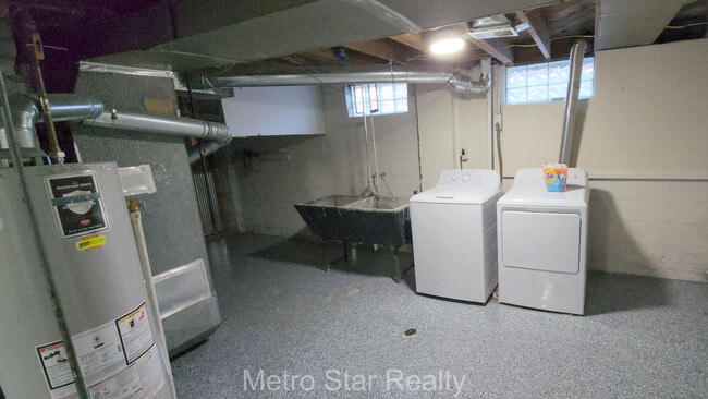 Building Photo - 315 N Minerva Ave