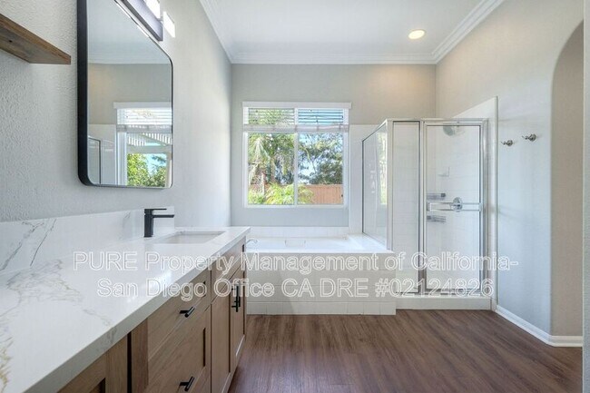 Building Photo - 1428 Heatherwood Ave