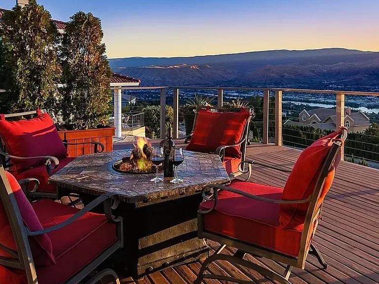 Building Photo - 2467 Twin Peaks Vw