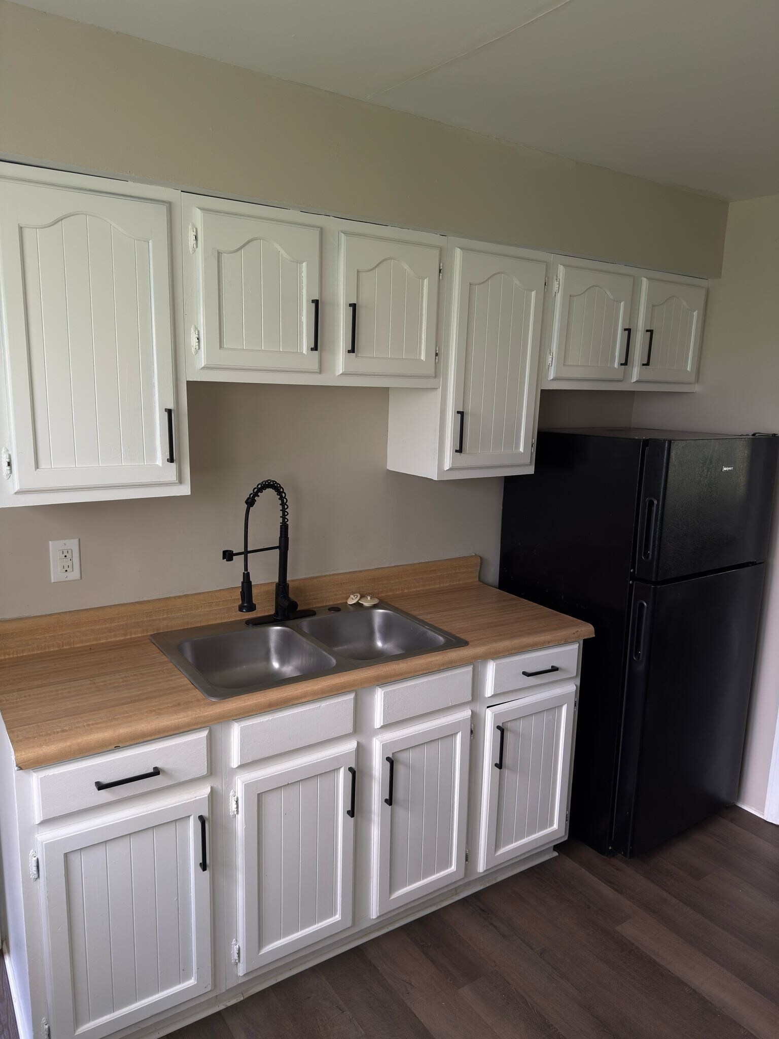 Building Photo - 235 Du Bourg Ln