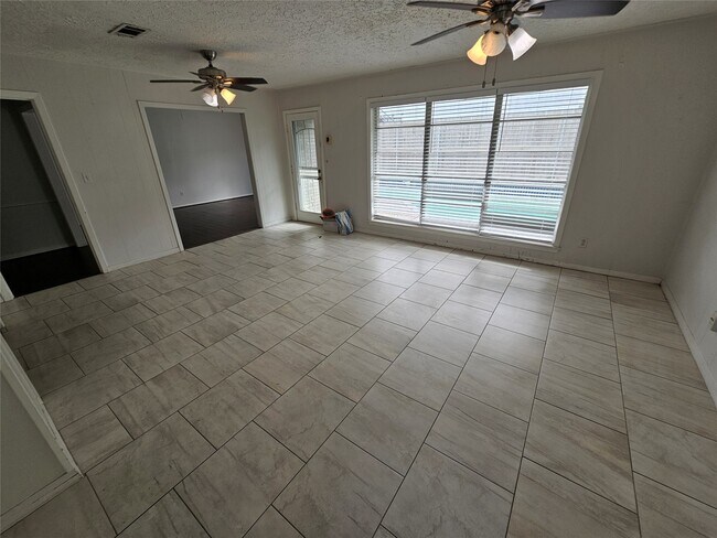 Building Photo - 5526 Whispering Creek Way