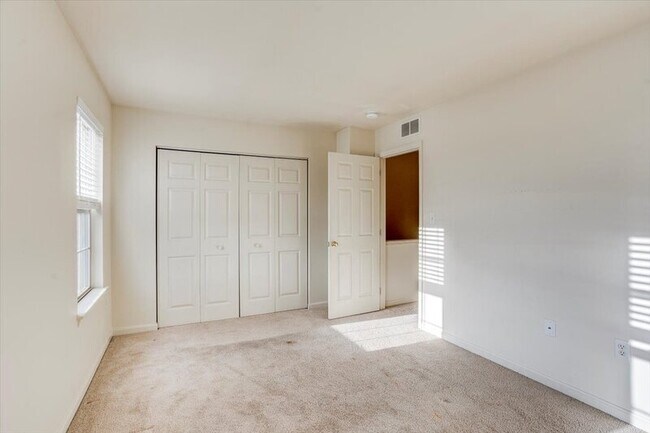 Building Photo - 1853 Bradfield Dr