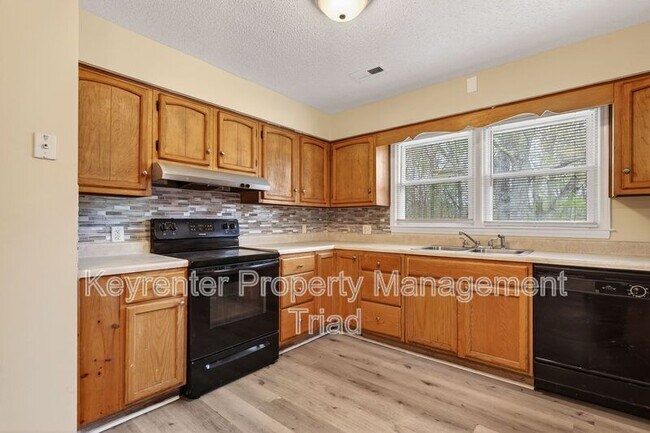 Building Photo - 506 Rocky Knoll Rd