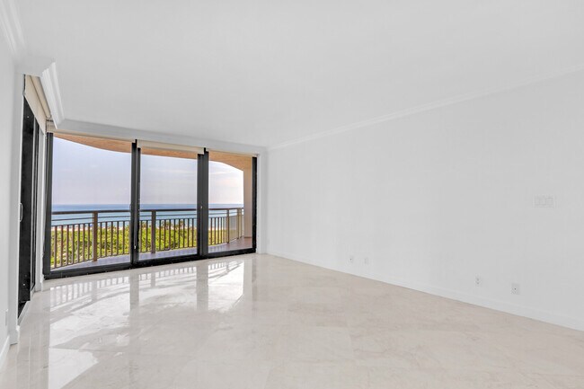 Building Photo - 3000 N Ocean Dr