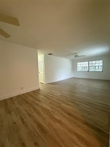 Building Photo - 10122 S 40th Trail
