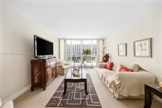 Building Photo - 5600 Collins Ave