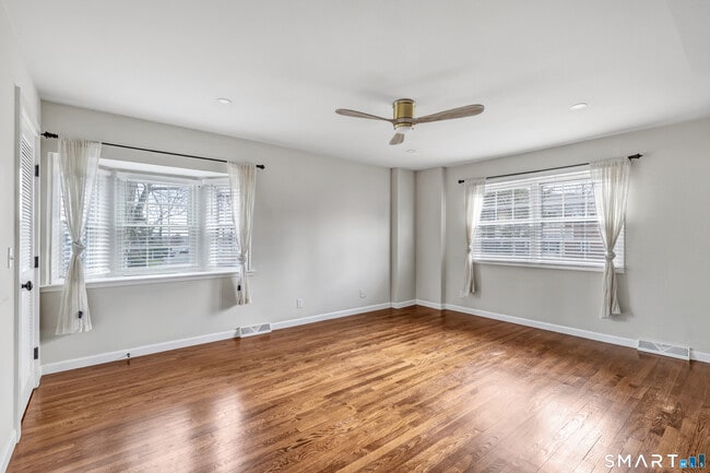 Building Photo - 245 Unquowa Rd