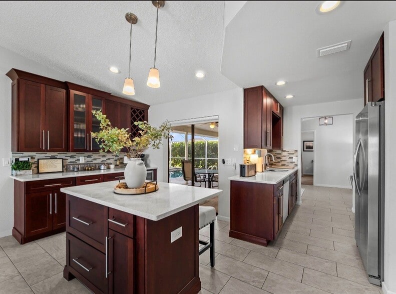 Building Photo - 1535 Ultramarine Ln