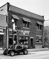 Building Photo - 118 Pine St