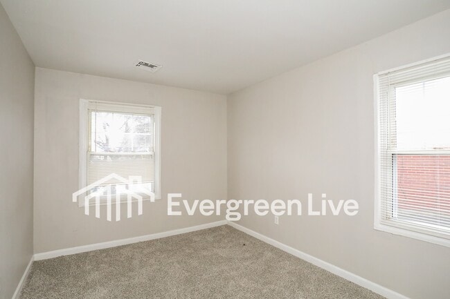 Building Photo - 9209 Meadowglen Dr