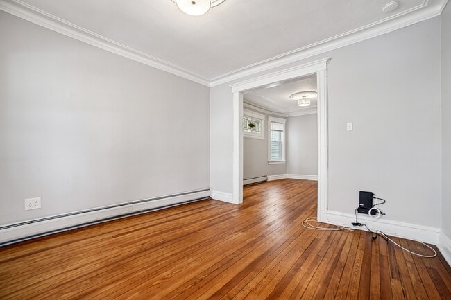 Building Photo - 78 W 6th St