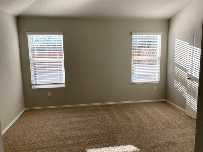Building Photo - 12901 Brahmin Dr