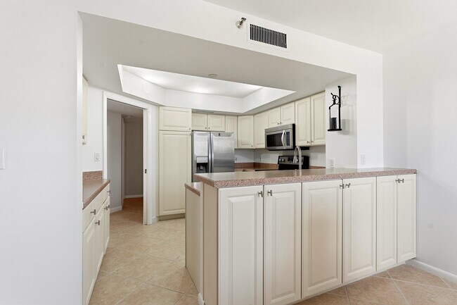 Building Photo - 2800 N Hwy A1A