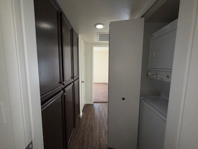 Building Photo - 8070 W Russell Rd