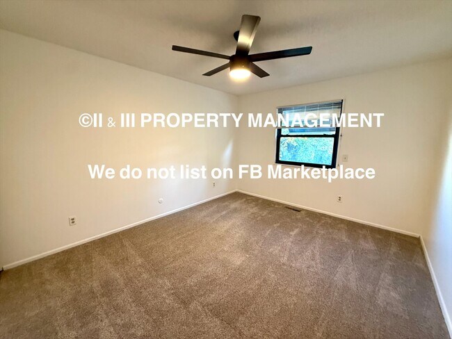 Building Photo - 8440 Lane Dr