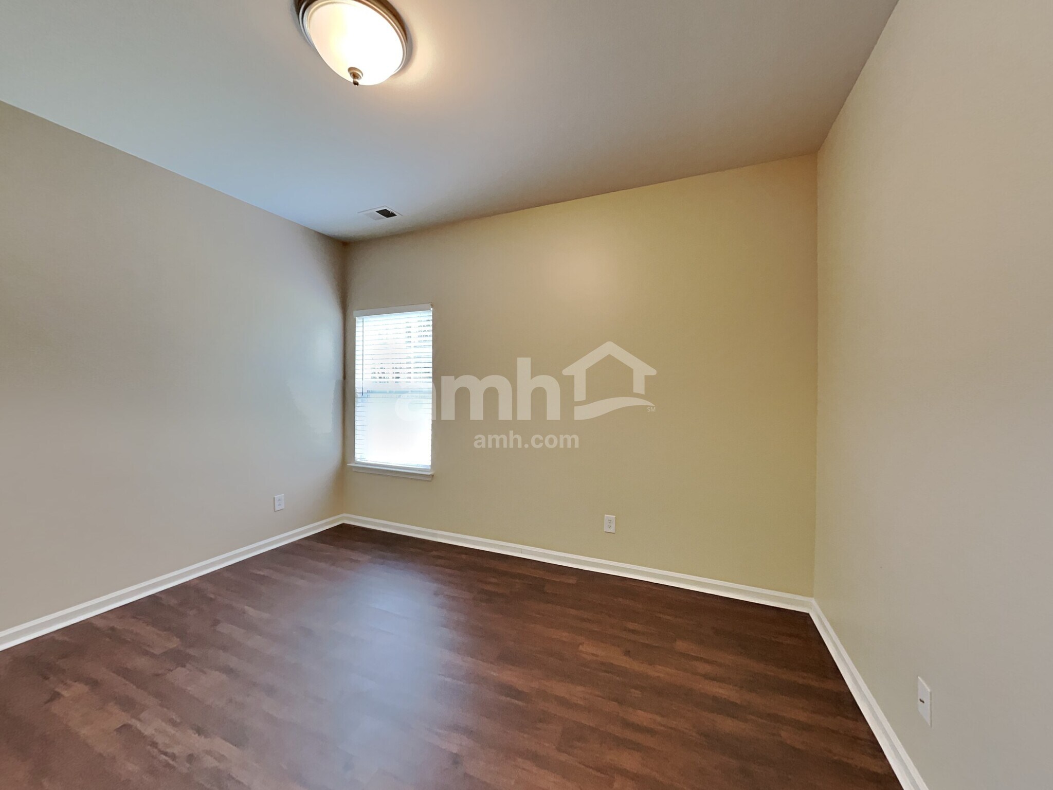 Building Photo - 107 Lacona Ter